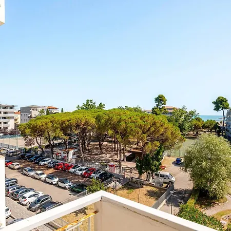 2 A Due Passi Dal Mare, Wi-fi E Natura アパート